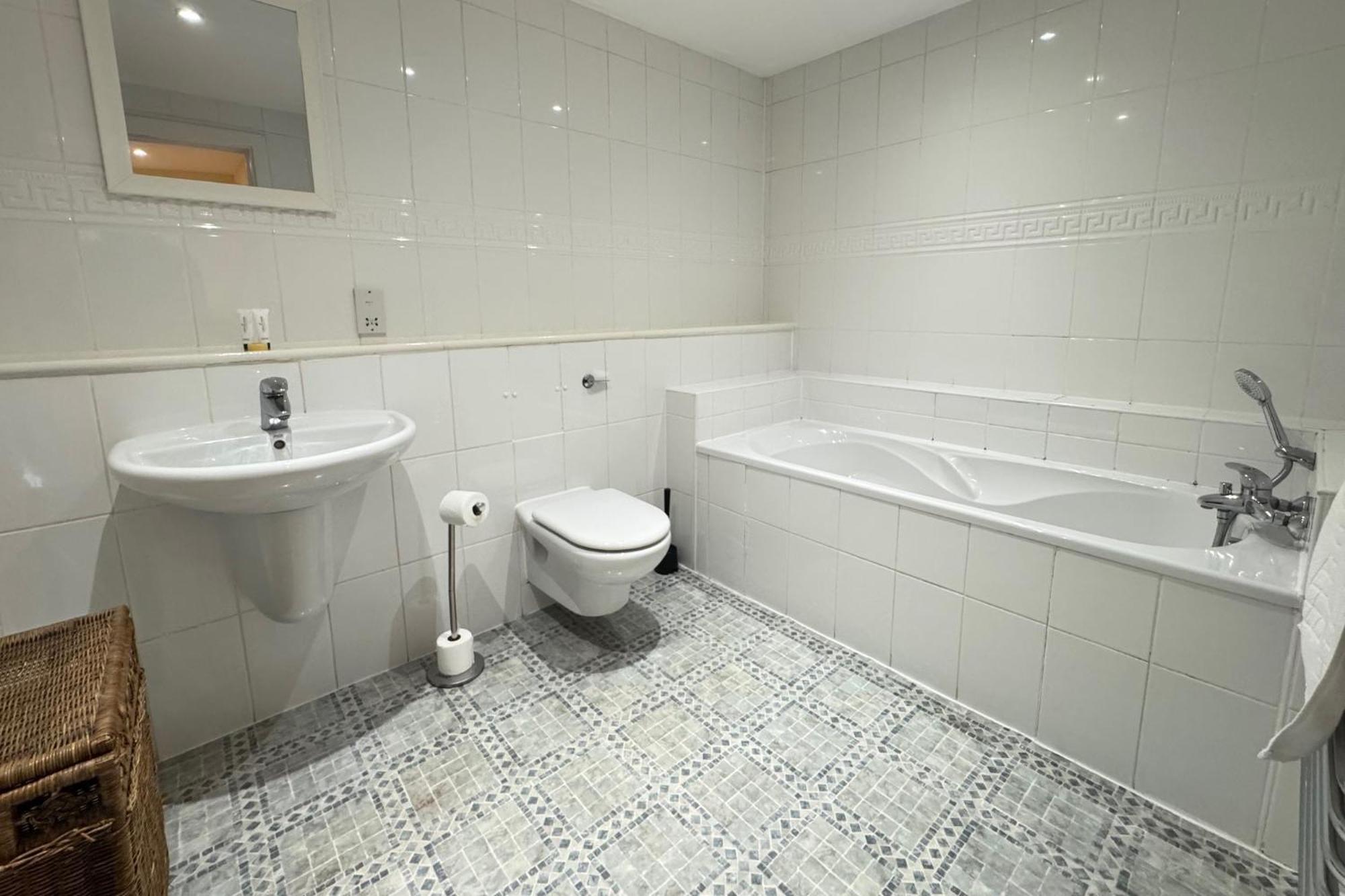 The Greenwich - Two Bedroom Apartment With Parking, Close To Ferry Terminals Southampton Exterior foto